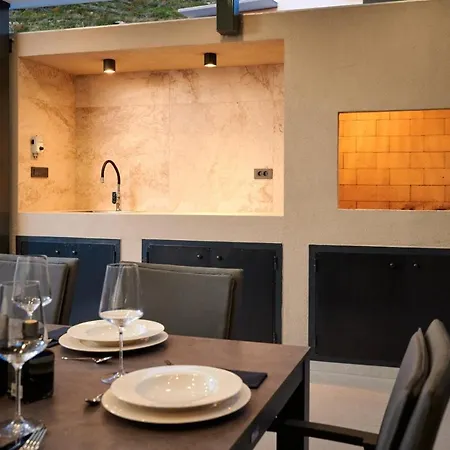 וילה Luxury One In With Heated Pool *