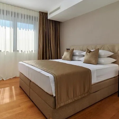 וילה Luxury One In With Heated Pool
