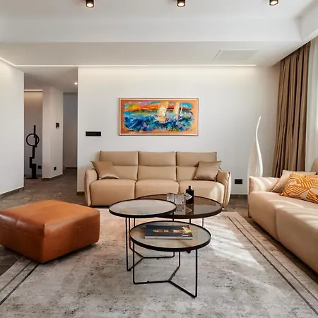 וילה Luxury One In With Heated Pool